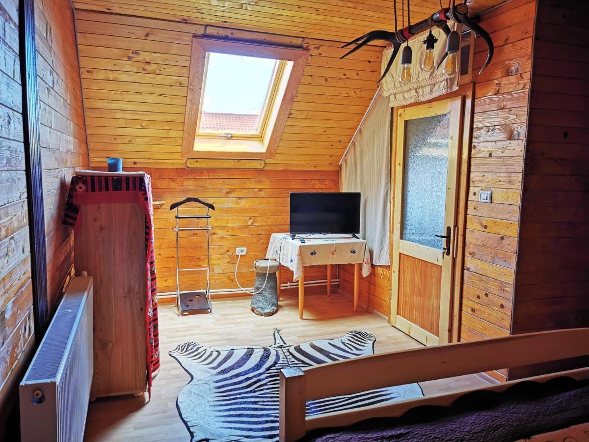 Jugul Taranului Agropensiune Polovragi, Gorj Villa Buitenkant foto